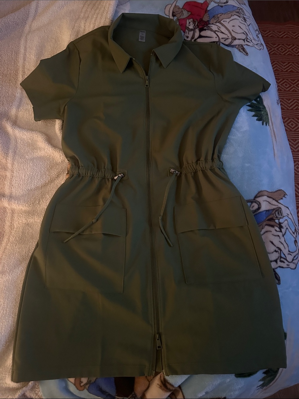 Beyond Yoga Olive Zip-Front Short Sleeve Drawstring Dress. Small, EUC
